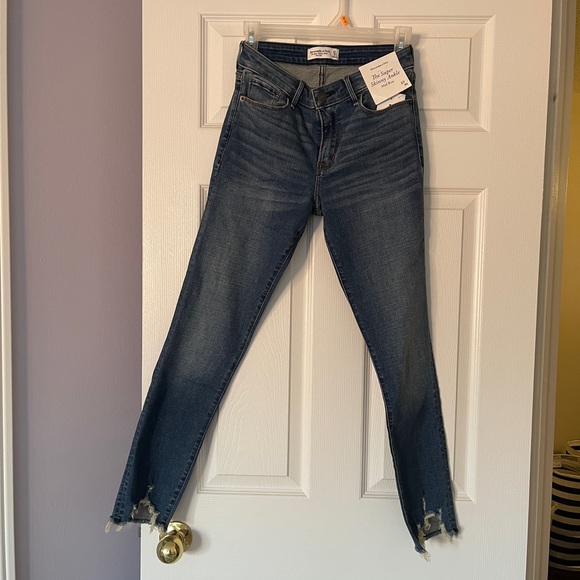 BNWT, Abercrombie &Fitch skinny jeans size 27 - Picture 1 of 7